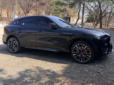 MASERATI LEVANTE - 4