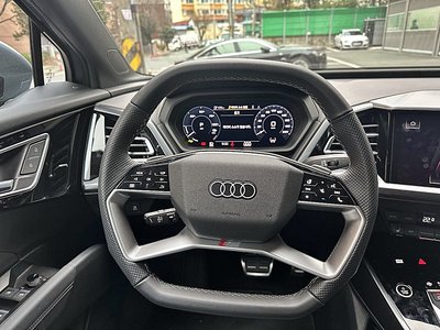 AUDI Q4 E-TRON - 10