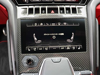 LAMBORGHINI URUS - 9