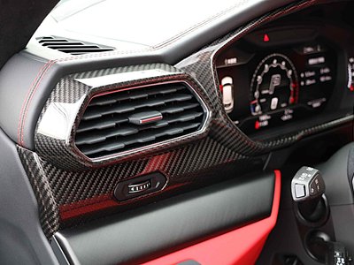 LAMBORGHINI URUS - 8