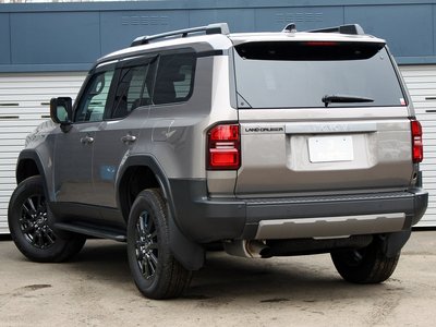 TOYOTA LAND CRUISER 250 - 6