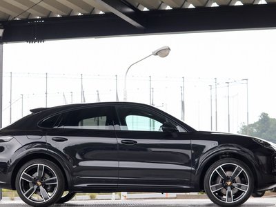 2021 Porsche CAYENNE — миниатюра 33