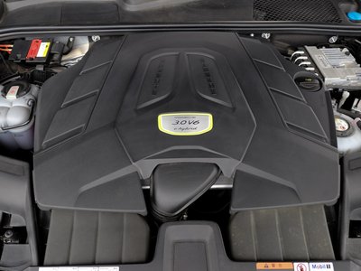 2021 Porsche CAYENNE — миниатюра 18