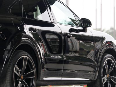 2021 Porsche CAYENNE — миниатюра 32
