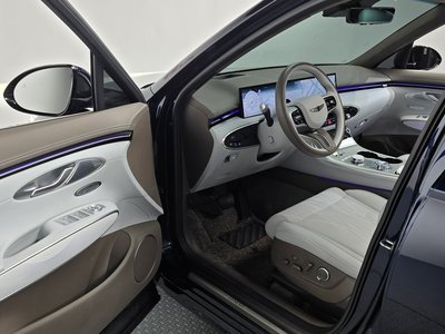 2024 Genesis GV70 thumbnail 13