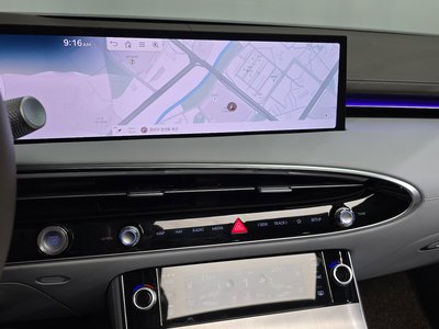 2024 Genesis GV70 thumbnail 19
