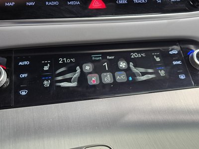 2024 Genesis GV70 thumbnail 31