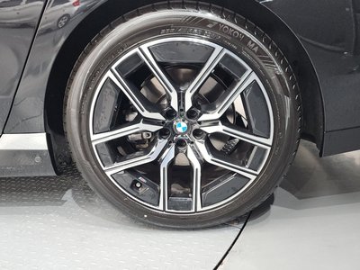 BMW 7 SERIES - 8