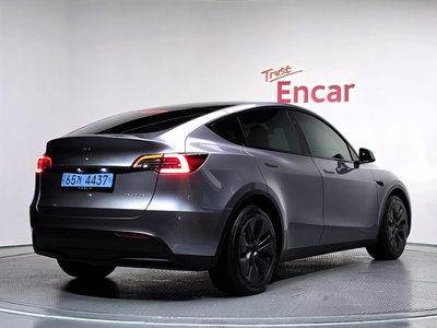 صورة 4 لـ 2024 Tesla MODEL Y