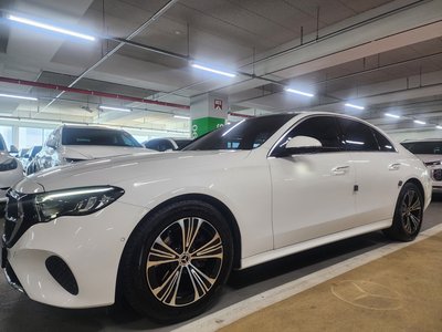 MERCEDES-BENZ E-CLASS - 5