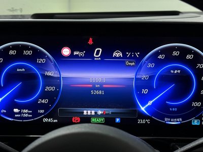 MERCEDES-BENZ EQS - 10