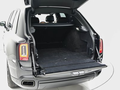 ROLLS-ROYCE CULLINAN - 8