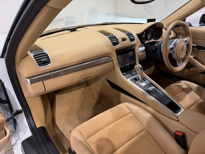 صورة مصغرة 17 لـ 2016 Porsche CAYMAN