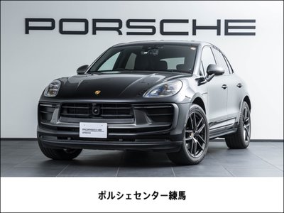 PORSCHE MACAN - 1