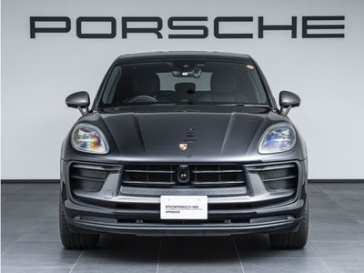PORSCHE MACAN - 2