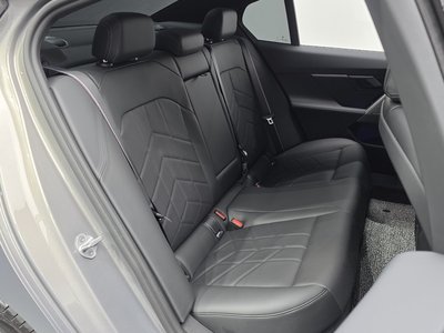 2025 BMW 5 SERIES 缩略图 11