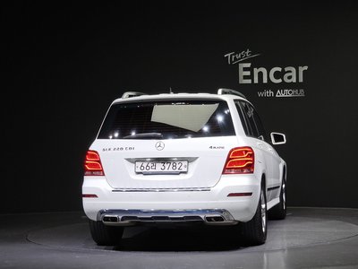 MERCEDES-BENZ GLK - 3