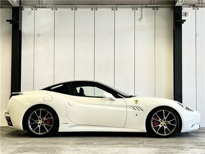 FERRARI CALIFORNIA - 4