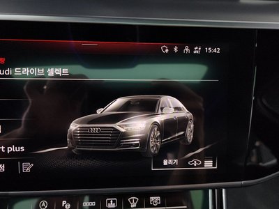 2021 AUDI A8 — миниатюра 34
