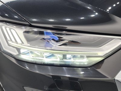 2021 AUDI A8 photo 9