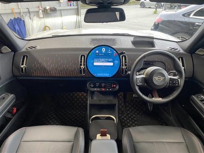 MINI COUNTRYMAN - 3