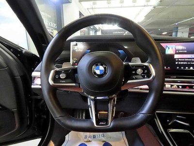 BMW 7 SERIES - 8