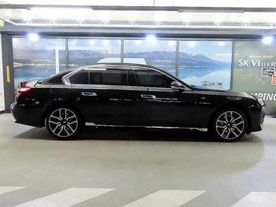 BMW 7 SERIES - 2