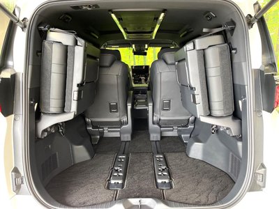 TOYOTA ALPHARD - 10