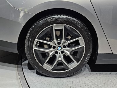 2025 BMW 5 SERIES 照片 6
