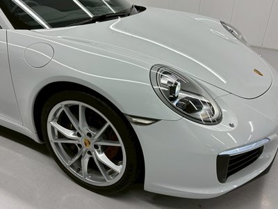 صورة مصغرة 77 لـ 2016 Porsche 911
