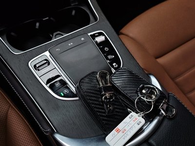 MERCEDES-BENZ GLC - 9