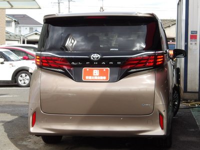TOYOTA ALPHARD - 8