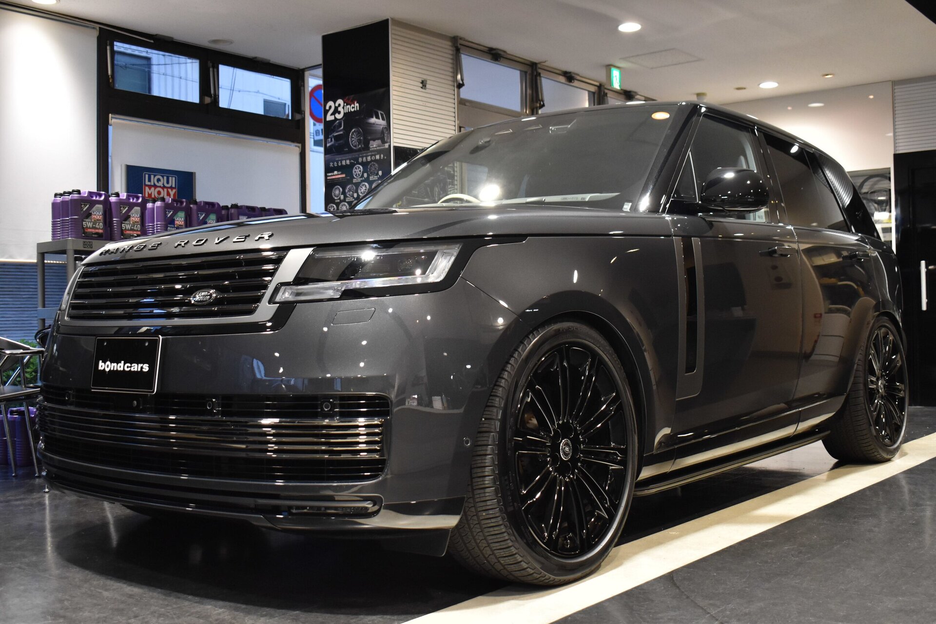 LAND ROVER RANGE ROVER - View 1