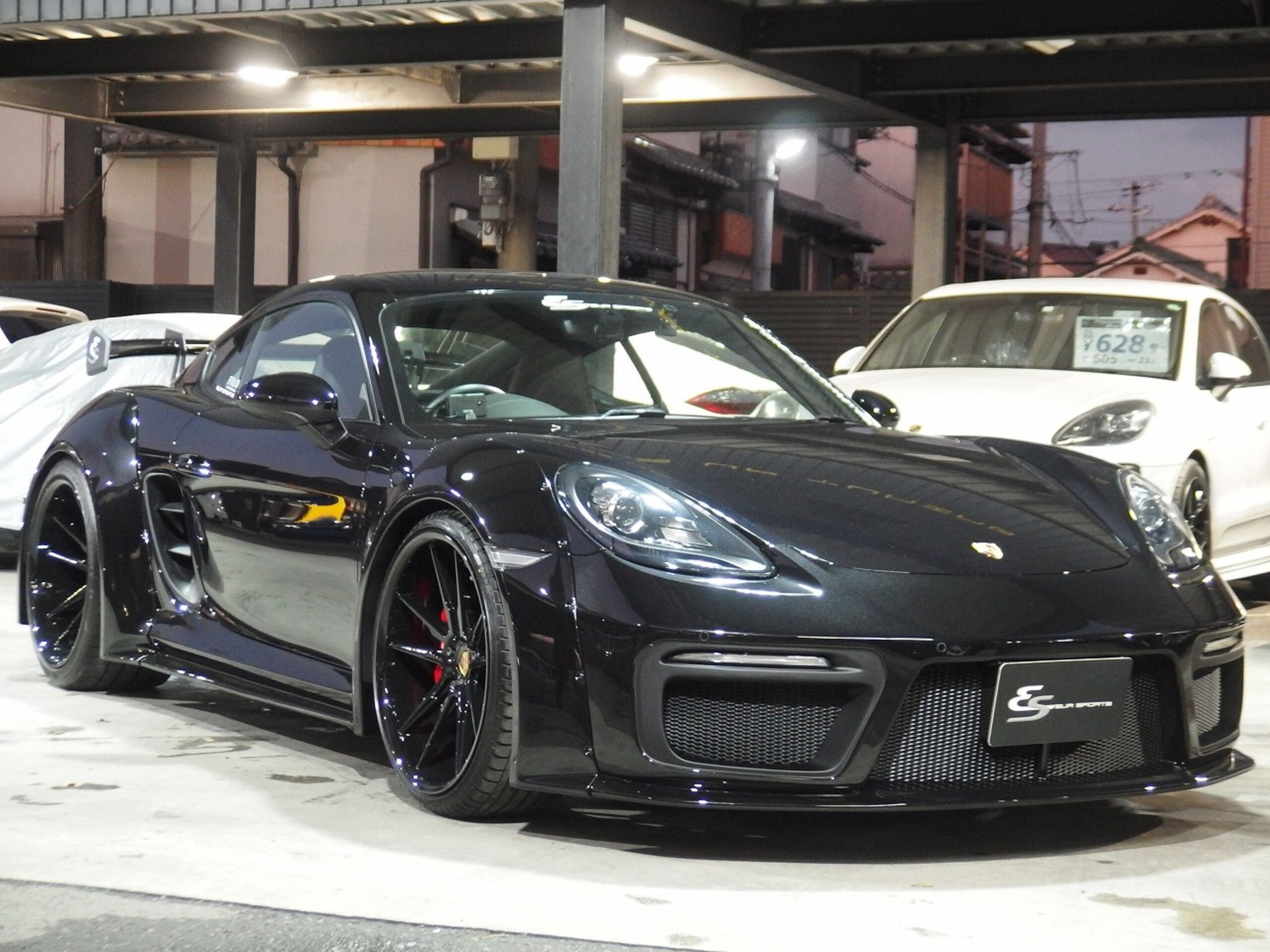 PORSCHE 718 CAYMAN - View 1