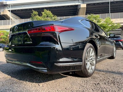 صورة مصغرة 23 لـ 2021 Lexus LS
