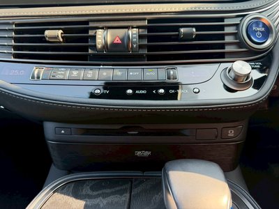 صورة مصغرة 53 لـ 2021 Lexus LS