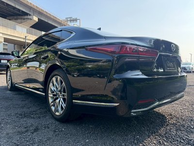 صورة مصغرة 28 لـ 2021 Lexus LS