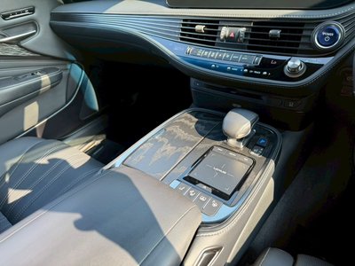 صورة مصغرة 51 لـ 2021 Lexus LS