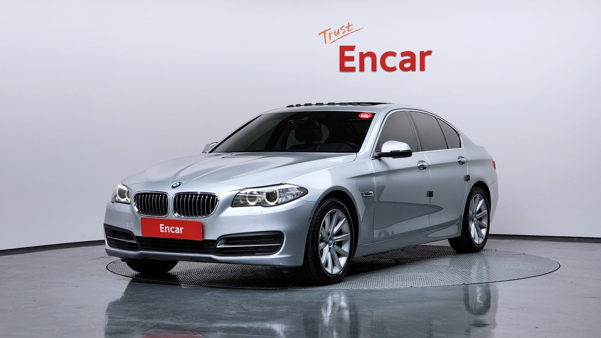 BMW 5 SERIES - View 1