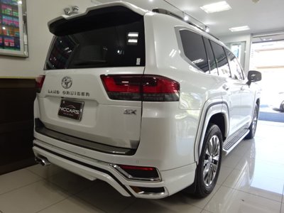 TOYOTA LAND CRUISER 300 - 9