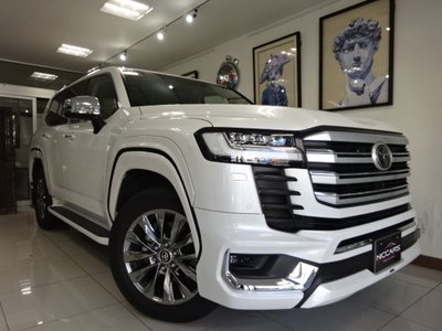 TOYOTA LAND CRUISER 300 - 1