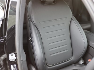 MERCEDES-BENZ GLC - 10