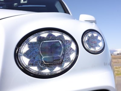 BENTLEY BENTAYGA - 7