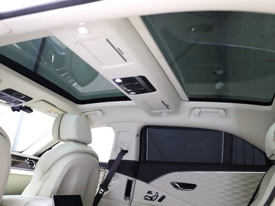 2021 Bentley FLYING SPUR 照片 10