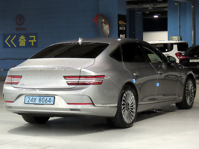 2022 Genesis ELECTRIFIED G80 (RG3) photo 3