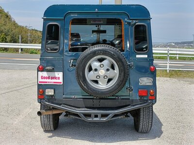 LAND ROVER DEFENDER - 10