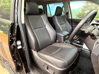 TOYOTA LAND CRUISER - 8