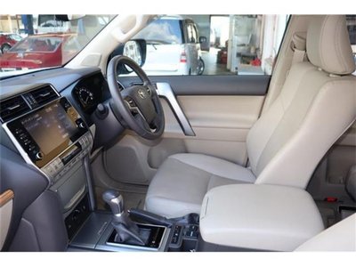 TOYOTA LAND CRUISER PRADO - 2