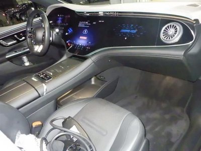 MERCEDES-BENZ EQE - 3