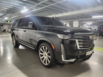 CADILLAC ESCALADE - 7